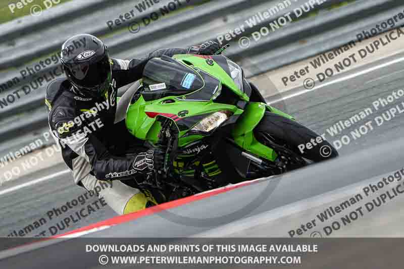 cadwell no limits trackday;cadwell park;cadwell park photographs;cadwell trackday photographs;enduro digital images;event digital images;eventdigitalimages;navarra;no limits trackdays;peter wileman photography;racing digital images;trackday digital images;trackday photos